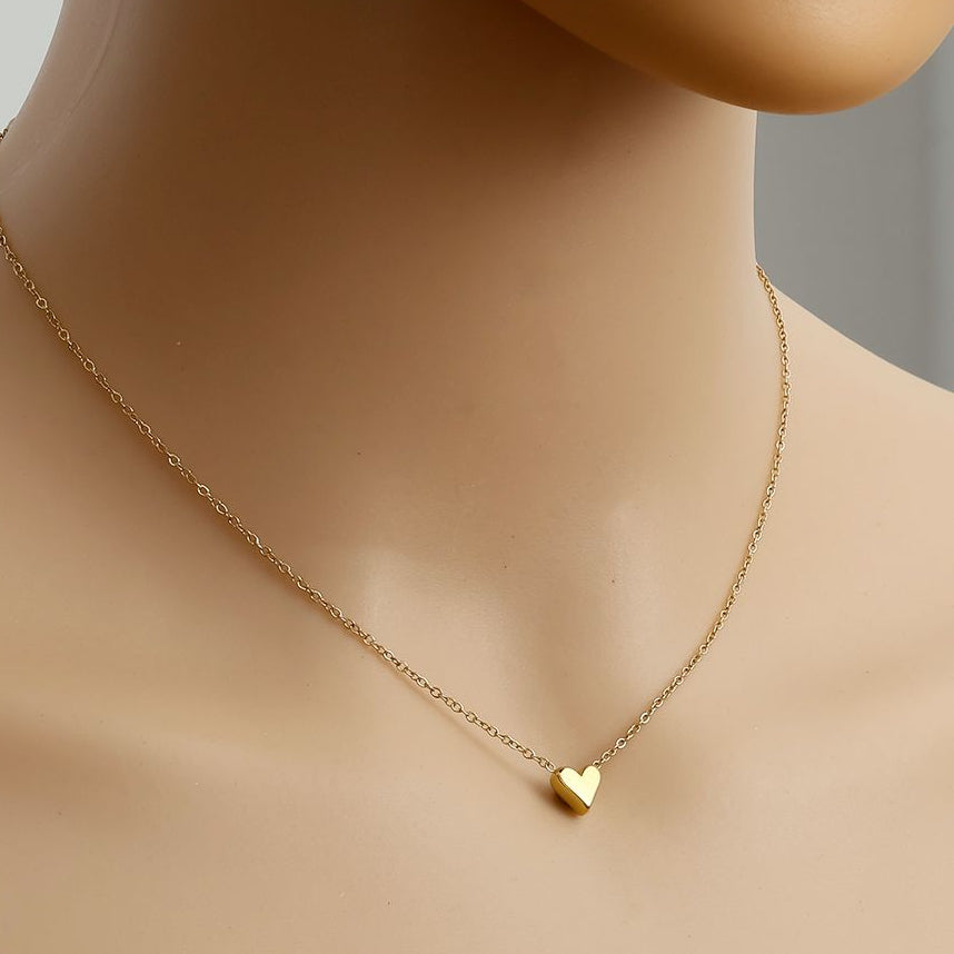 Colar Coração Minimalista em Aço com banho de ouro 14k.